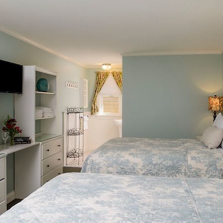 Madison Inn オーク・ブラフス エクステリア 写真