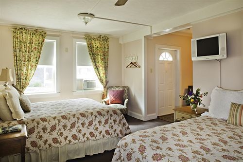 Madison Inn オーク・ブラフス エクステリア 写真