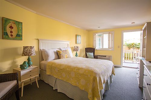 Madison Inn オーク・ブラフス エクステリア 写真