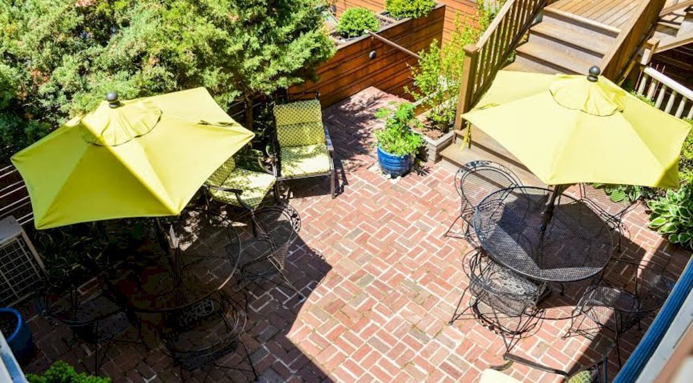 Madison Inn オーク・ブラフス エクステリア 写真