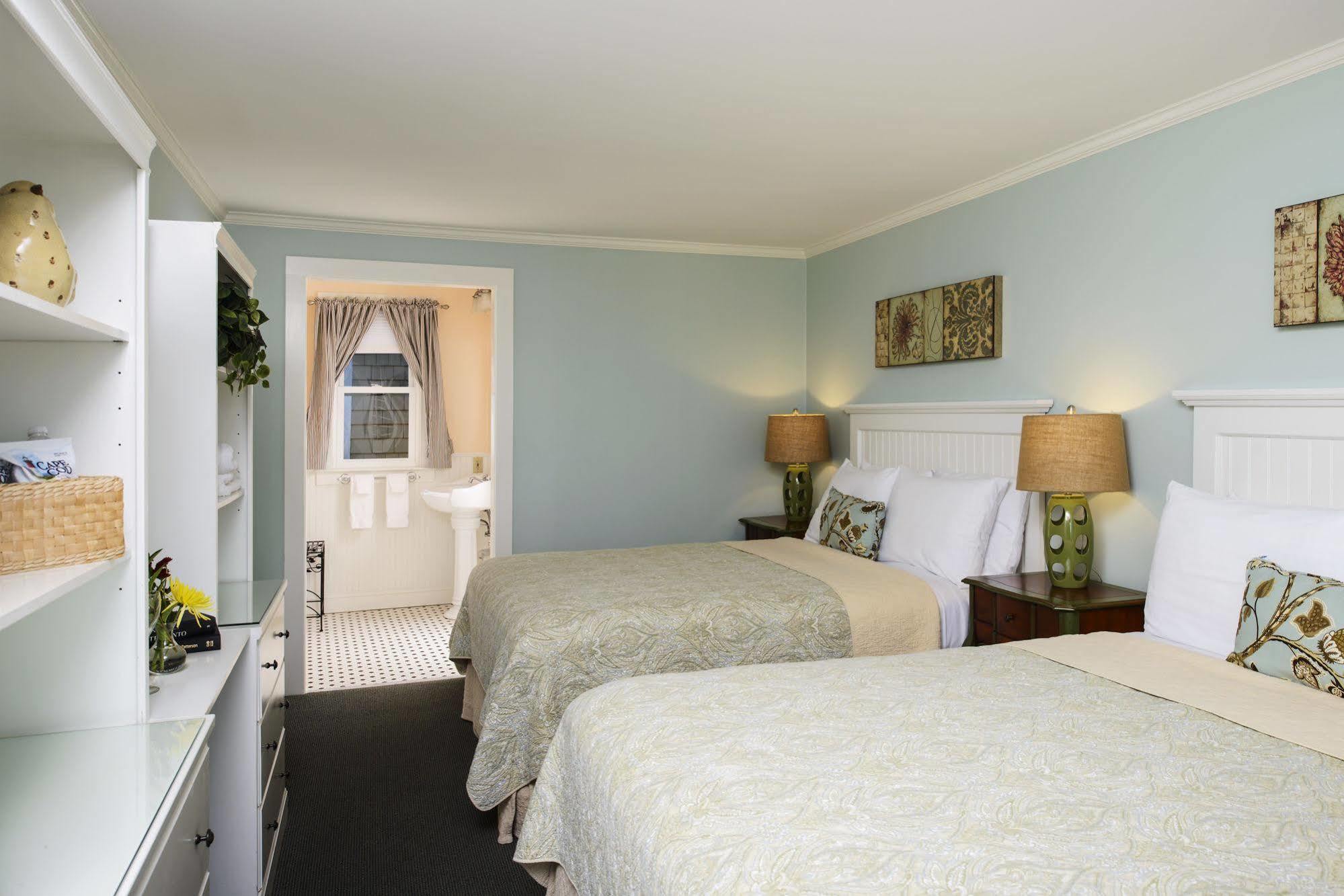 Madison Inn オーク・ブラフス エクステリア 写真